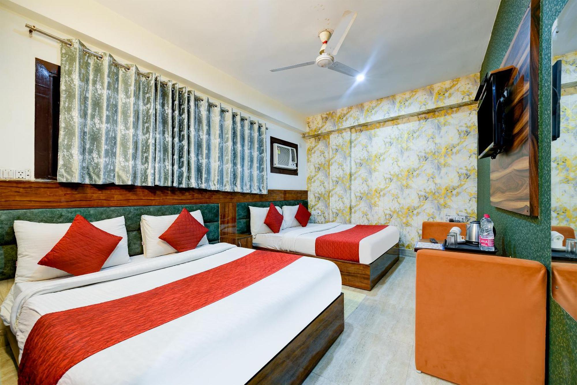 Airport Hotel Classic Park Ню Делхи Екстериор снимка